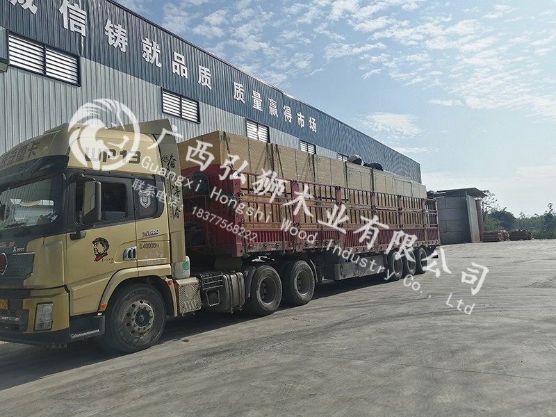 建筑模板發(fā)往新疆縮略圖 建筑模板發(fā)往新疆